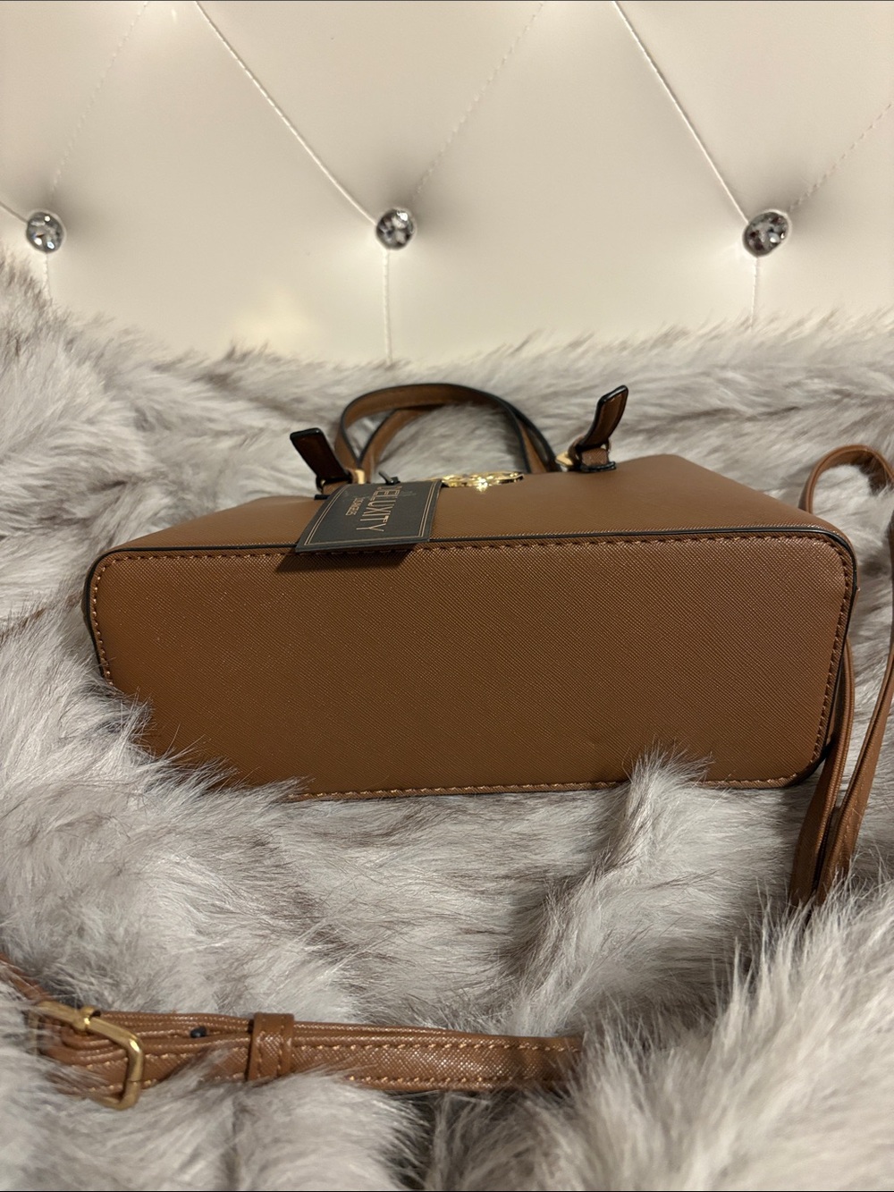DE LUXITY Tan Mini Satchel with Gold Medallion - Picture 3 of 6
